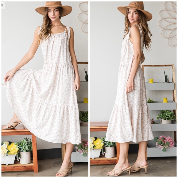 PLUS SIZE Boho Chic Ivory Floral Relaxex Fit Tiered Maxi Dress - Picture 2 of 6